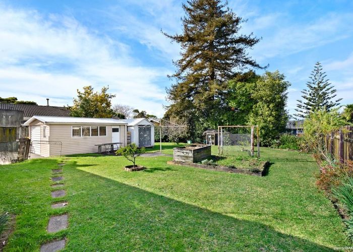  at 18 Wanaka Place, Pakuranga Heights, Manukau City, Auckland