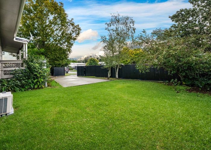  at 5 Taranui Place, Henderson, Waitakere City, Auckland