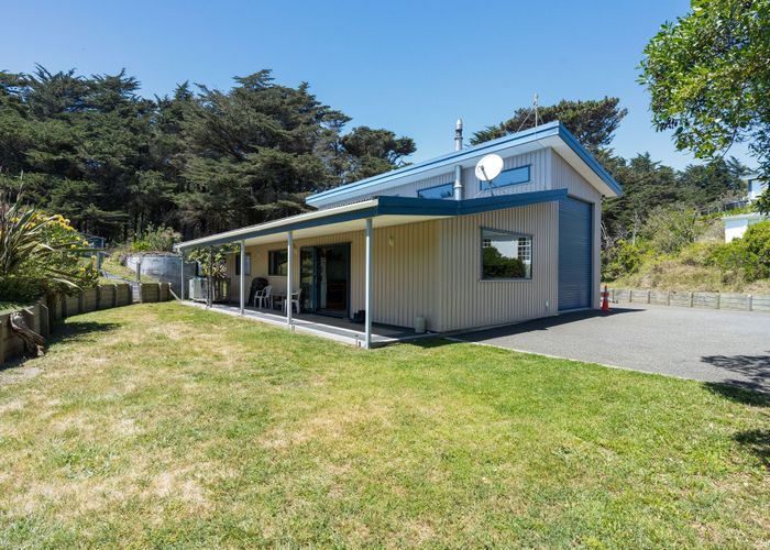  at 184 Kahukura Avenue, Waitarere Beach, Horowhenua, Manawatu / Whanganui