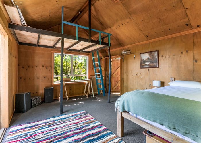  at 9 O'Brien Road, Omiha, Waiheke Island, Auckland