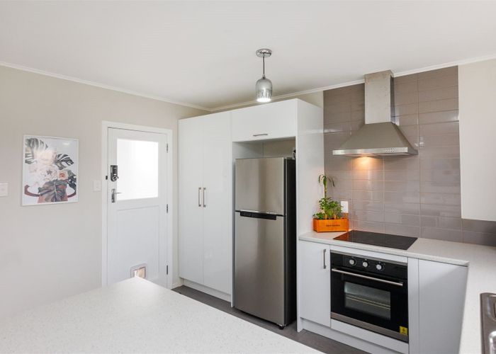  at 10 Peters Avenue, Cloverlea, Palmerston North