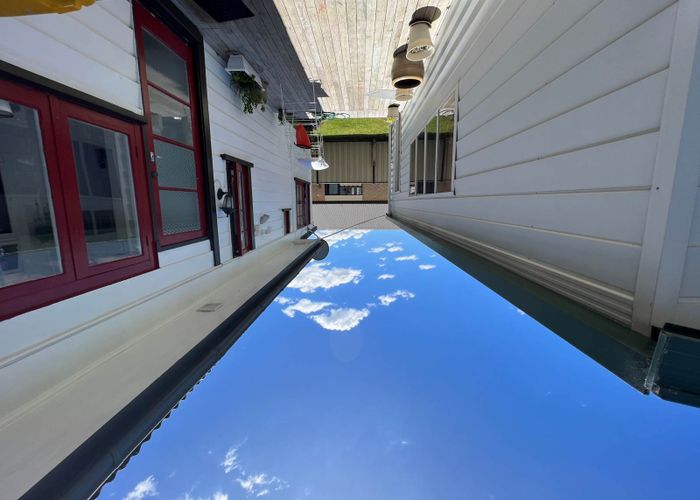  at 2 Meadowbrook Place, Buckland
