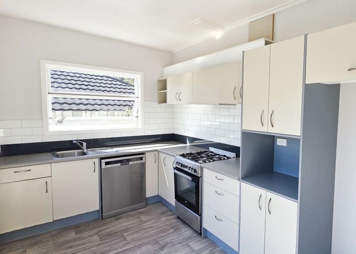  at 11 Glanmire Road, Newlands, Wellington, Wellington