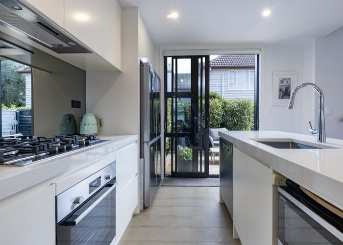  at 9D Torrance Street, Epsom, Auckland