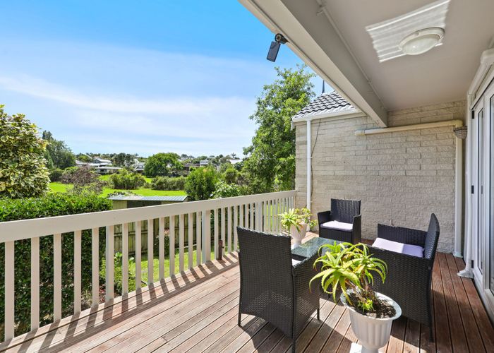  at 2/30 Curacao Place, Half Moon Bay, Manukau City, Auckland