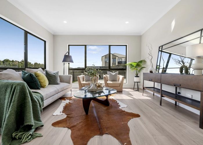  at 4 Knockanara Drive, Flat Bush, Manukau City, Auckland