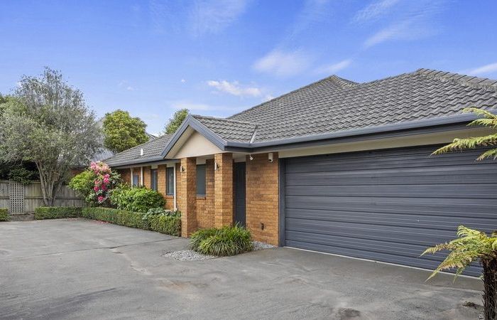 at 17 Sutton Place, Dallington, Christchurch