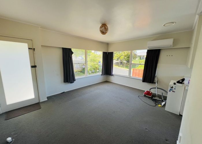  at 1/18 Agincourt Street, Glenfield, North Shore City, Auckland