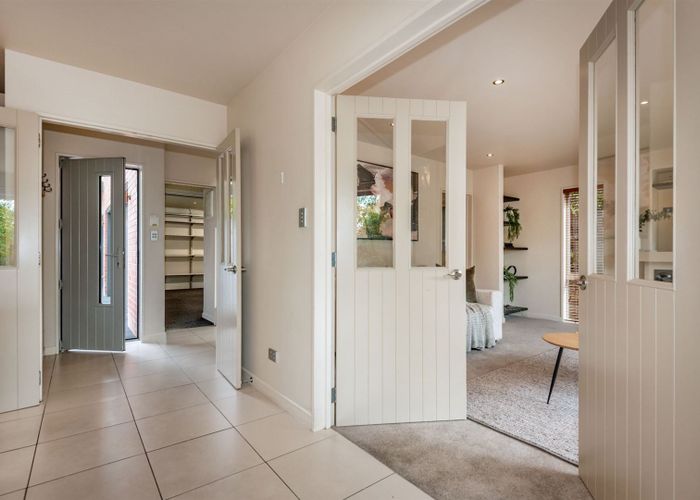  at 4 Pembridge Lane, Westmorland, Christchurch