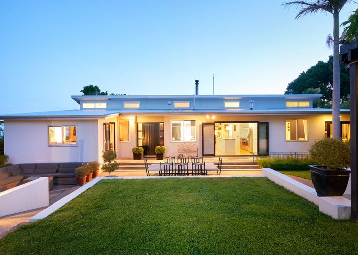  at 3 Cameron Terrace, Bluff Hill, Napier