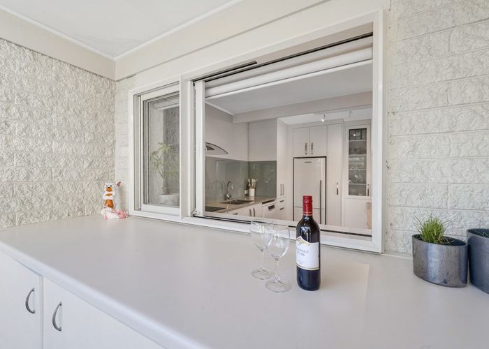  at 2/13A Wilbur Place, Sunnyhills, Manukau City, Auckland