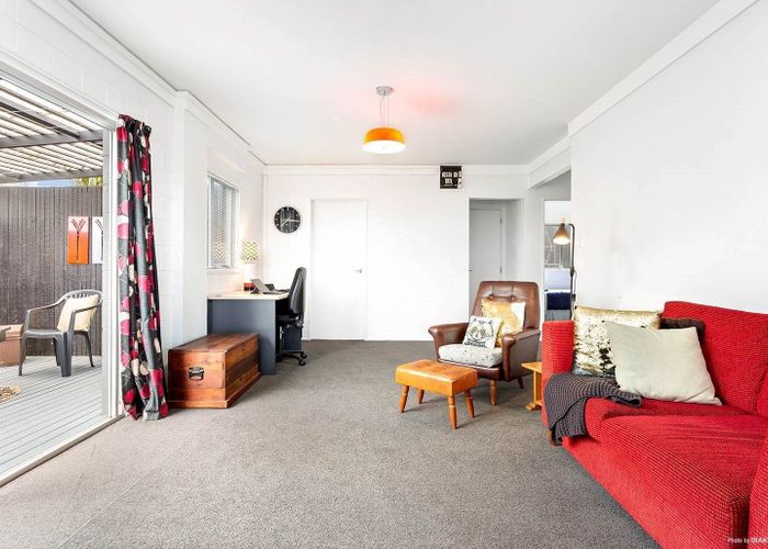  at 43a Monarch Avenue, Hillcrest, North Shore City, Auckland