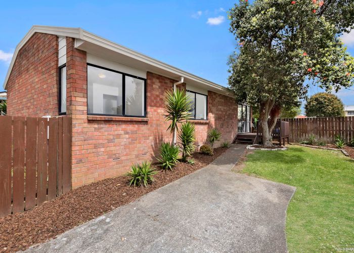  at 1/23 Kopara Place, Clendon Park, Auckland