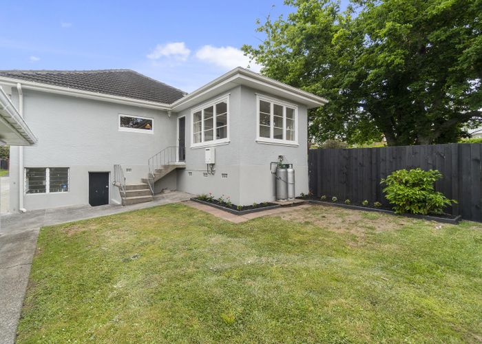  at 1/38 Eastglen Road, Glen Eden, Auckland