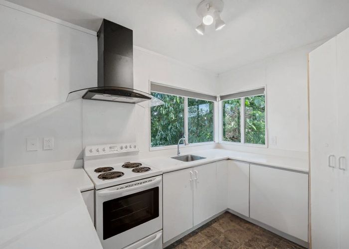  at 131C View Road, Sunnyvale, Waitakere City, Auckland