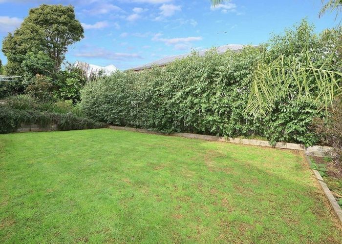  at 31 Rifleman Rise, Unsworth Heights, North Shore City, Auckland
