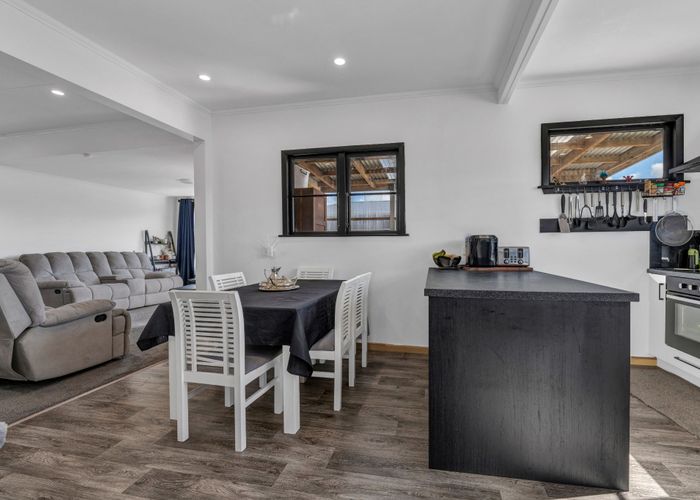  at 84 Pembroke Road East, Stratford, Stratford, Taranaki