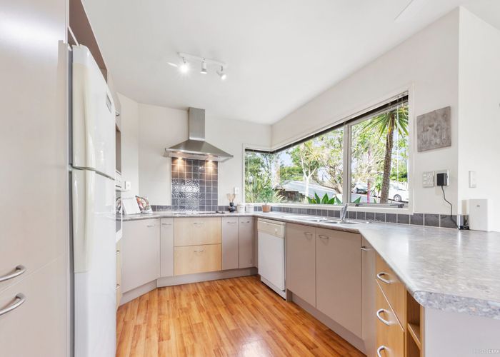  at 5 Frenz Drive, Titirangi, Auckland