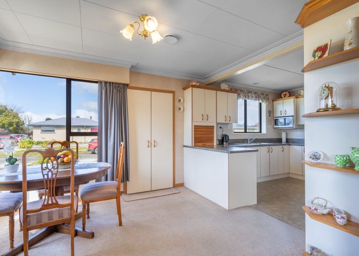  at 144 Derwent Crescent, Glengarry, Invercargill