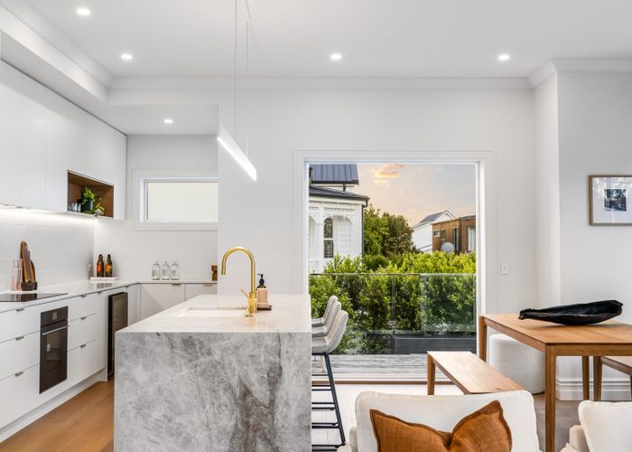  at 43 St Michaels Avenue, Point Chevalier, Auckland City, Auckland