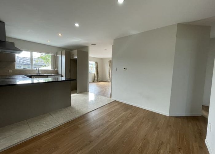  at 12 John Broad Place, Flat Bush, Manukau City, Auckland