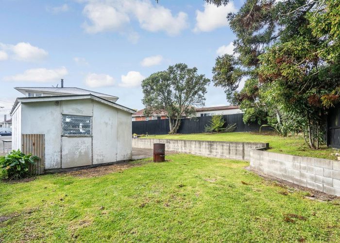  at 6 Glen Marine Parade, Glendene, Auckland
