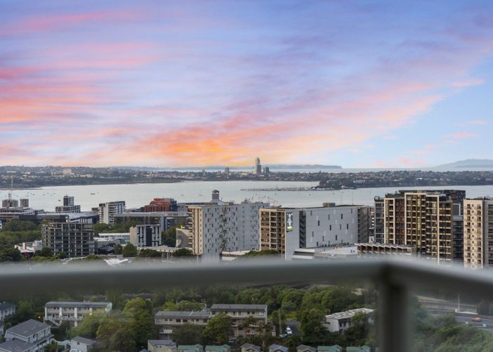  at 10C/8 Howe Street, Freemans Bay, Auckland City, Auckland