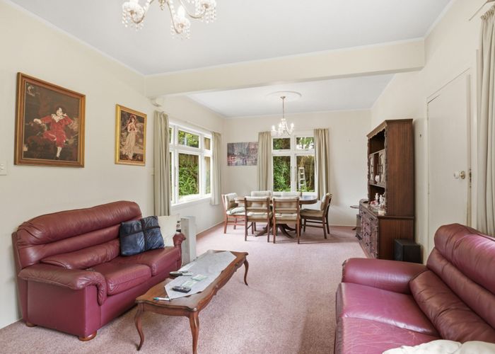  at 2 Kohutuhutu Road, Raumati Beach, Kapiti Coast, Wellington