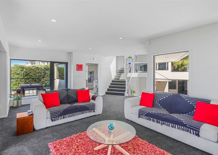  at 2/11 Belleview Terrace, Mount Pleasant, Christchurch