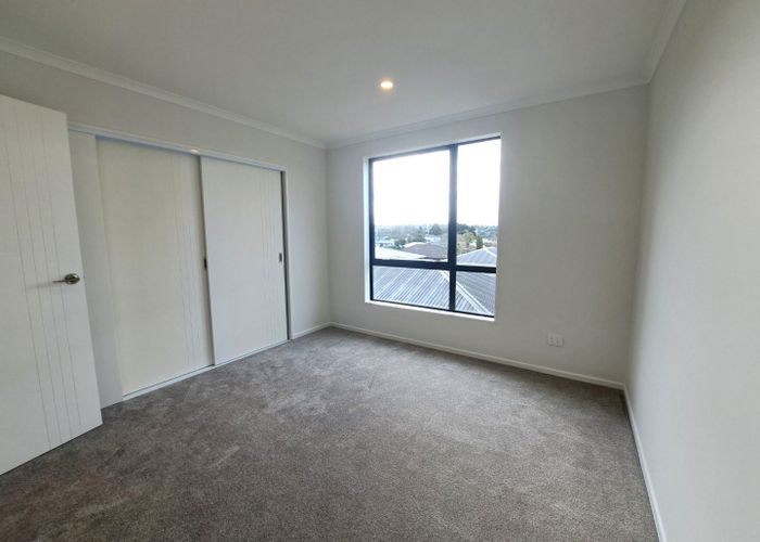  at 2/46 Normandy Place, Henderson, Waitakere City, Auckland