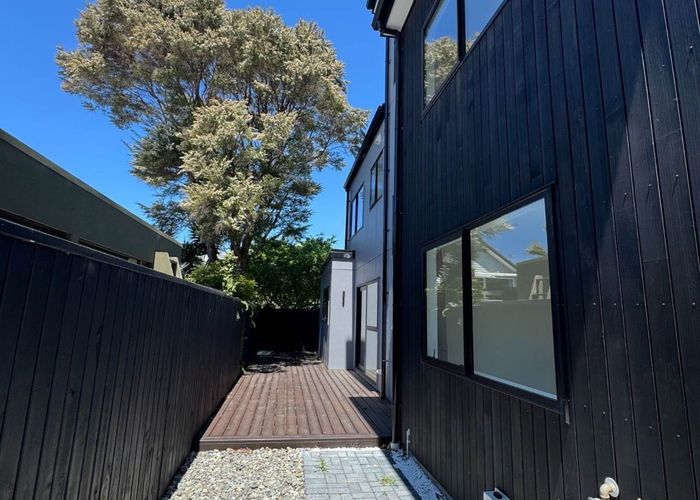  at 81 Wheturangi Road, Greenlane, Auckland