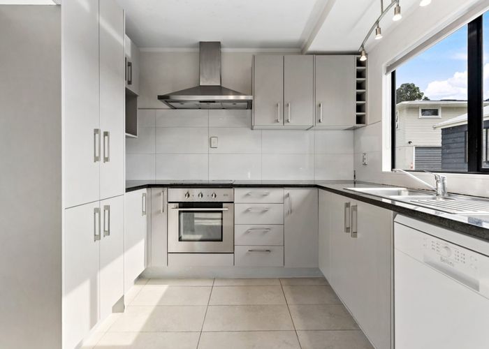  at 2/19 Morton Avenue, Forrest Hill, North Shore City, Auckland