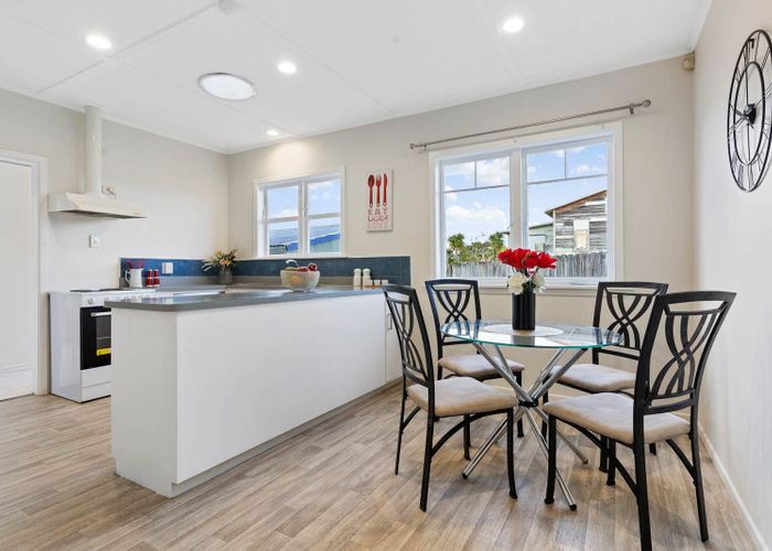  at 22 Taylor Street, Blockhouse Bay, Auckland City, Auckland