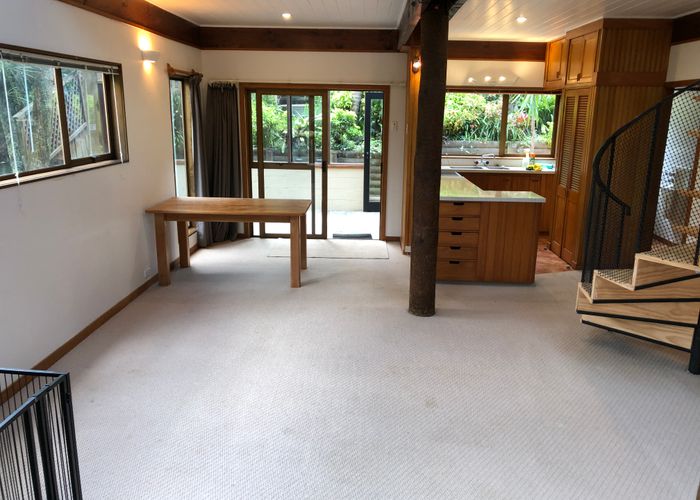  at 4 Park Hill Road, Birkenhead, Auckland