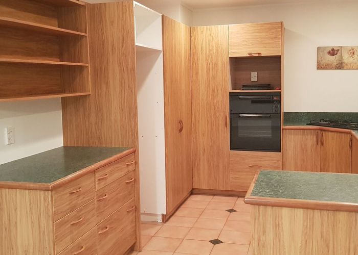  at 1/4 Valley Road, Northcote, Auckland