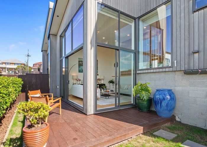  at 4 Matau Way, Hauraki, North Shore City, Auckland