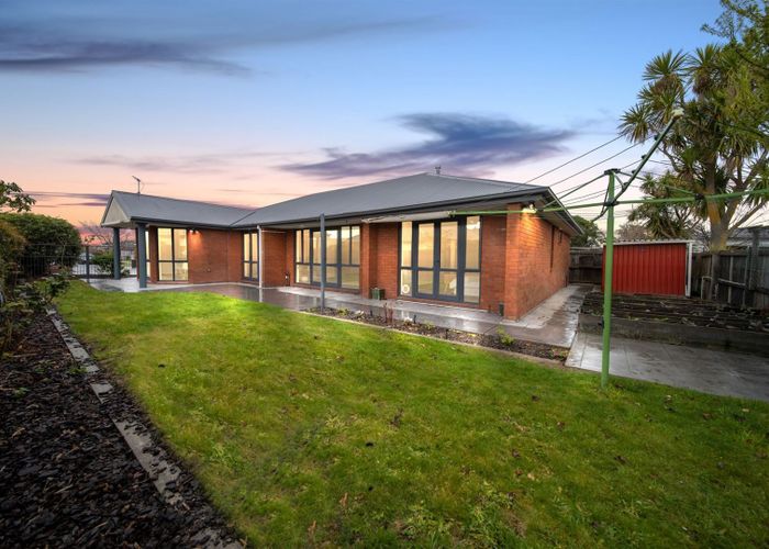  at 21 Rue de la Mare, Parklands, Christchurch