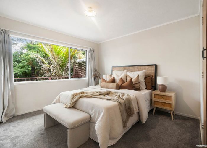  at 1/20 Wirihana Road, Titirangi, Waitakere City, Auckland