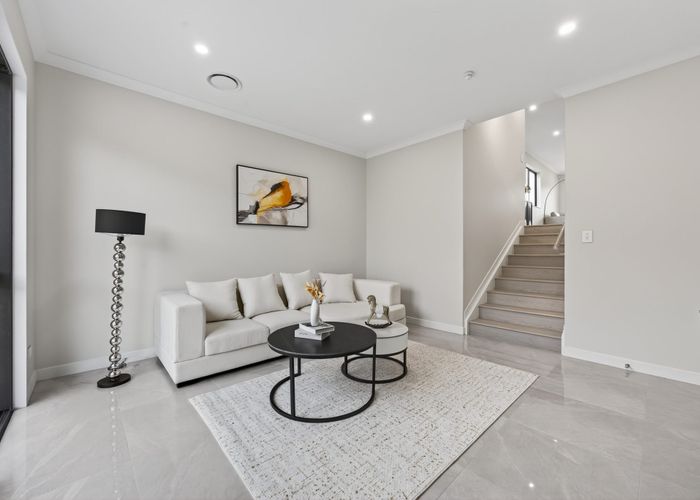  at 2 Ballyalton Crescent, Flat Bush, Manukau City, Auckland