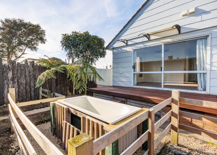  at 6 Thames Street, Roslyn, Palmerston North, Manawatu / Whanganui
