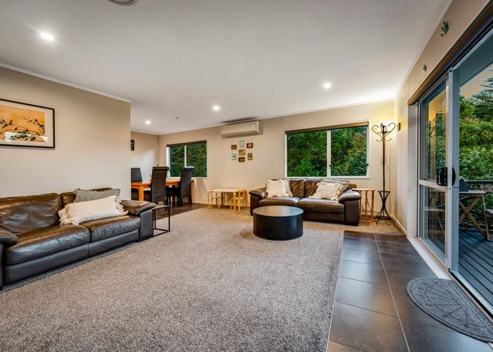  at 34 Sungrove Rise, Sunnyvale, Waitakere City, Auckland