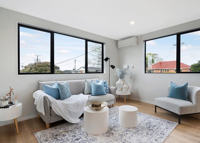  at 2,4/30 Woodford Ave, Henderson, Waitakere City, Auckland