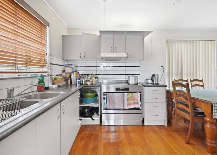  at 15 Forbes Road, Favona, Auckland
