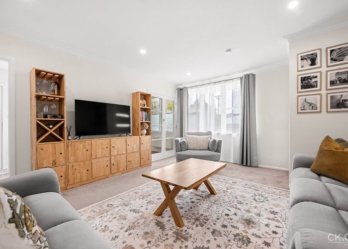  at 1/1 Saulbrey Grove, Woburn, Lower Hutt, Wellington