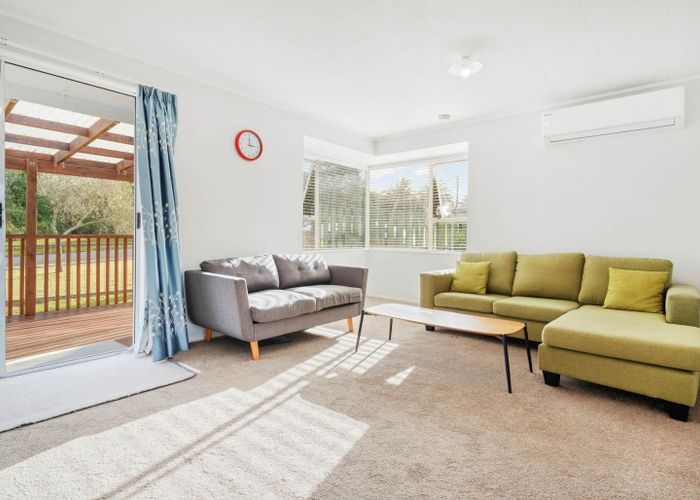  at 29 Cyril Crescent, West Harbour, Auckland