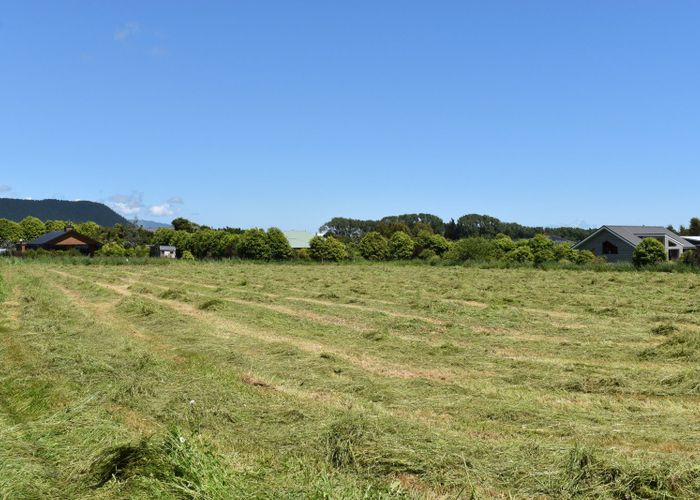 For sale 69 Waikawa Beach Road, Manakau, Horowhenua, Manawatu