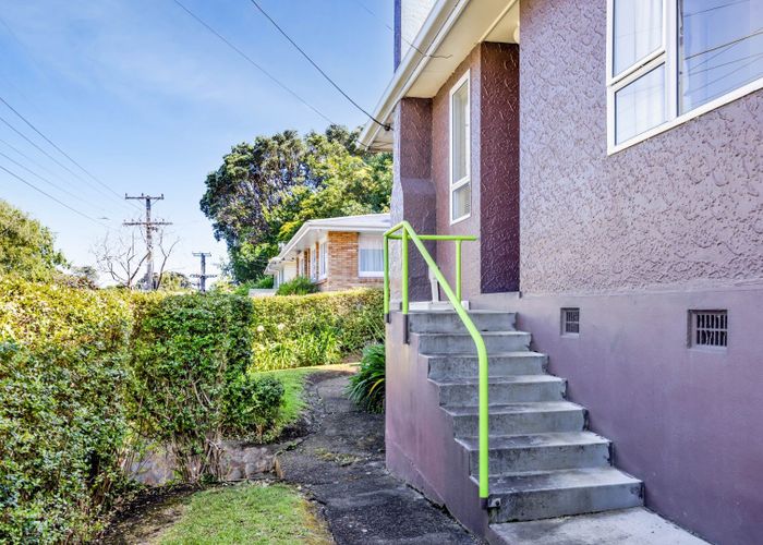  at 27 Seaview Road, Marfell, New Plymouth