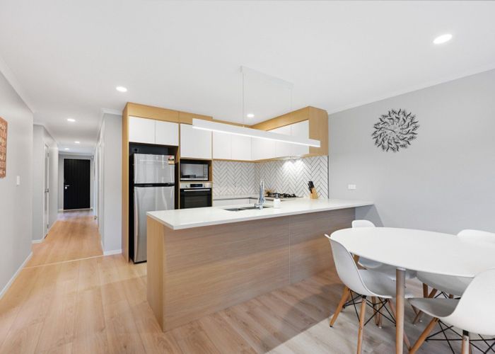  at 2/35 Tokerau Drive, Rototuna, Hamilton, Waikato