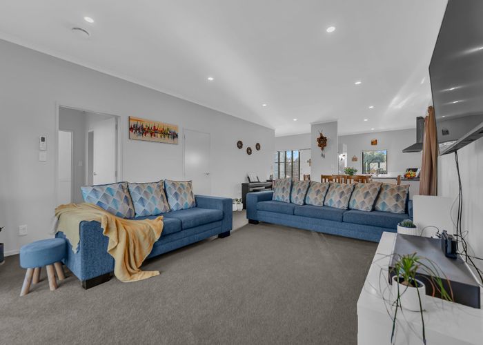  at 36 Kuurae Crescent, Weymouth, Manukau City, Auckland