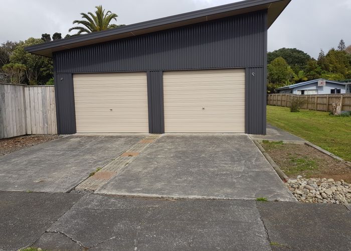  at 21 Park Avenue, Waikanae